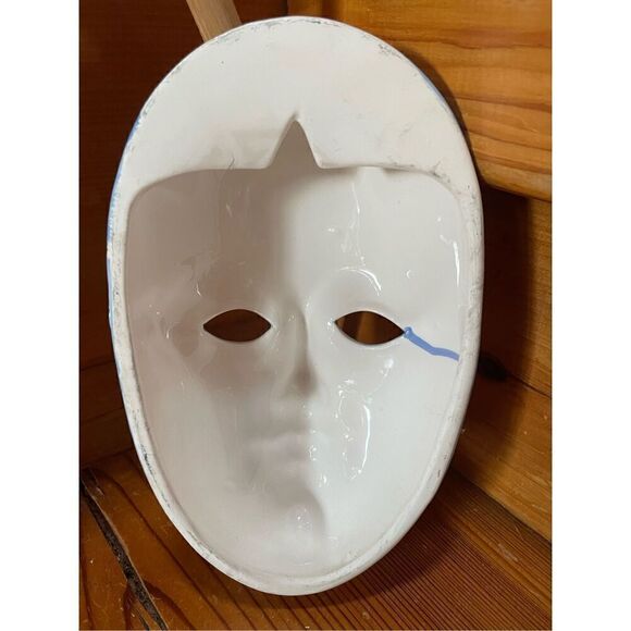 Vintage Porcelain Painted Mardi Gras Mask - Picture 2 of 3